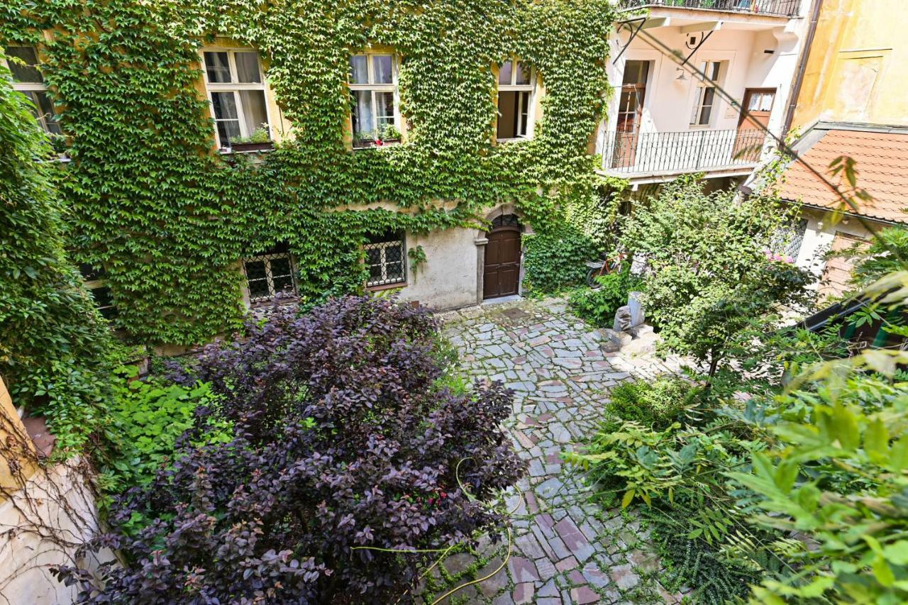 Apartment Nebovidy I - Historic Centre - Terrace - Air Conditioning Prague Exterior photo