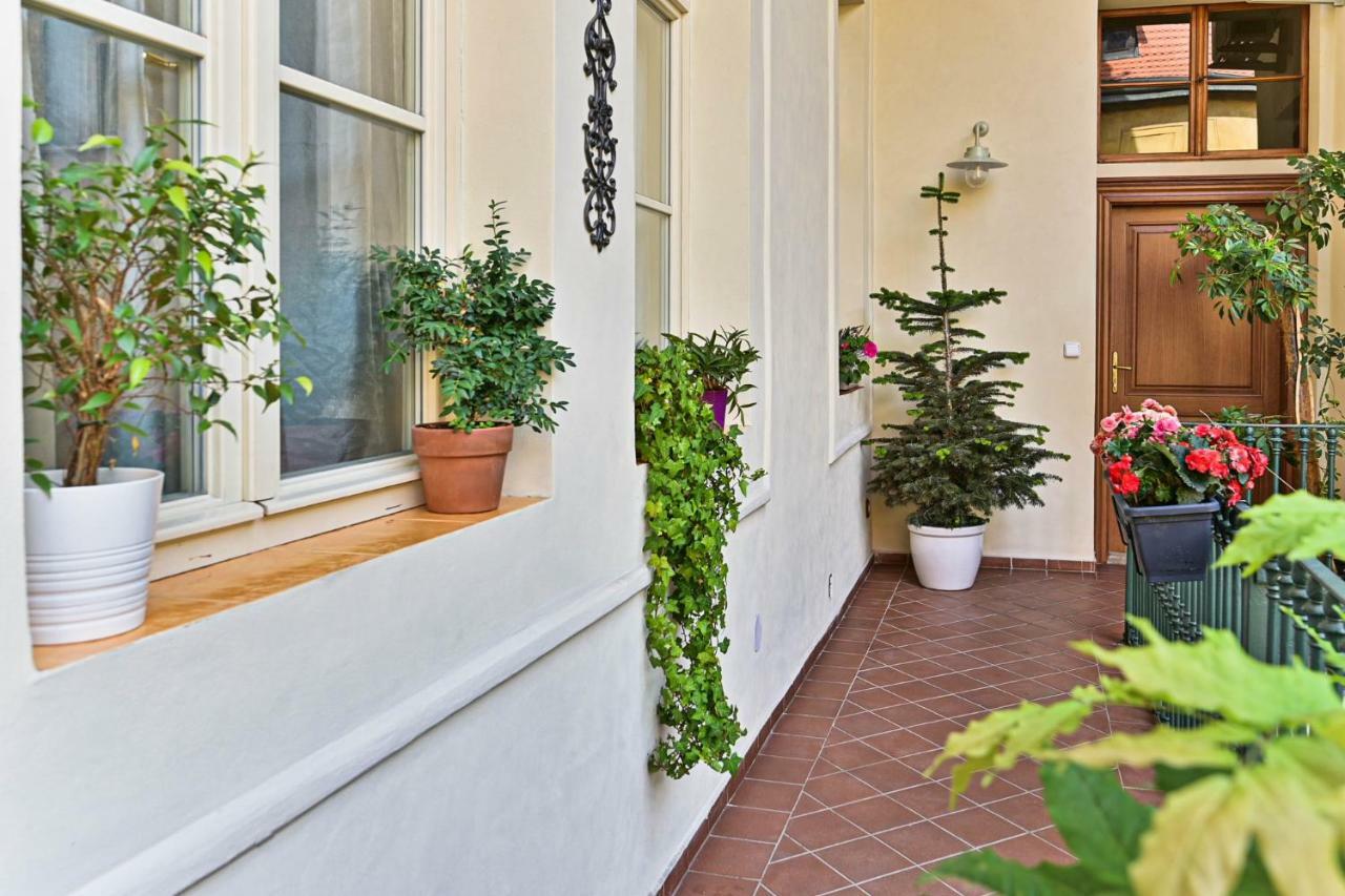 Apartment Nebovidy I - Historic Centre - Terrace - Air Conditioning Prague Exterior photo